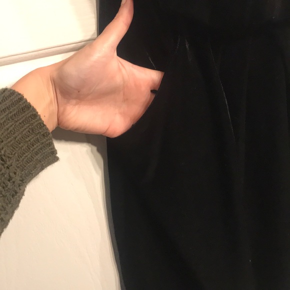 Black Velvet minidress with POCKETS! - Picture 5 of 5